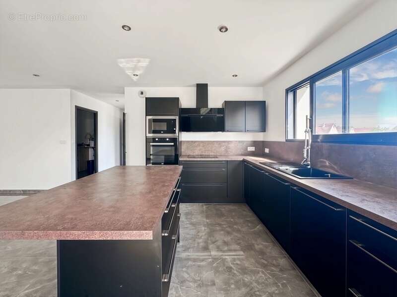 Maison à RUFFEY-LES-ECHIREY