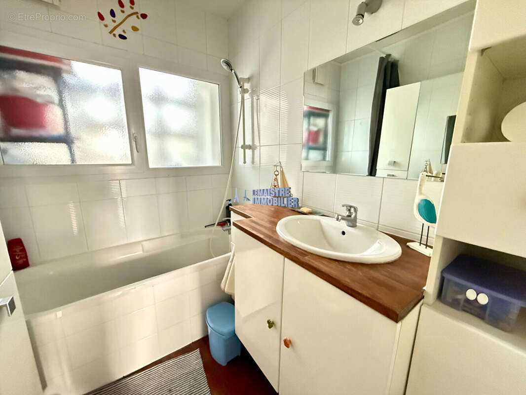 Vente appartement le havre, appartement 2 chambres avec ascenseur balcon garage et cave - photo 5