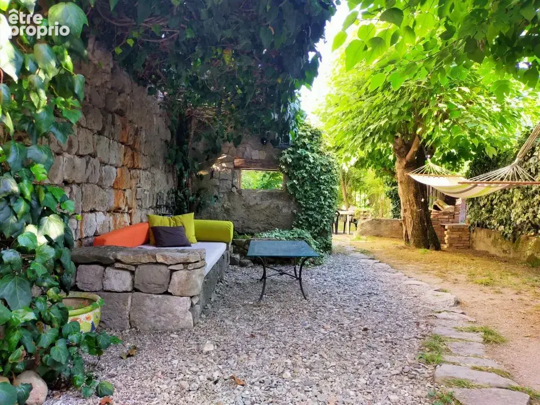 Maison avec garage et jardin - photo 4