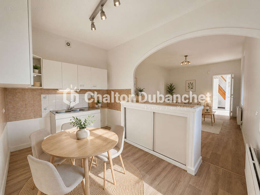 Maison 109 m² à Feurs  - photo 4