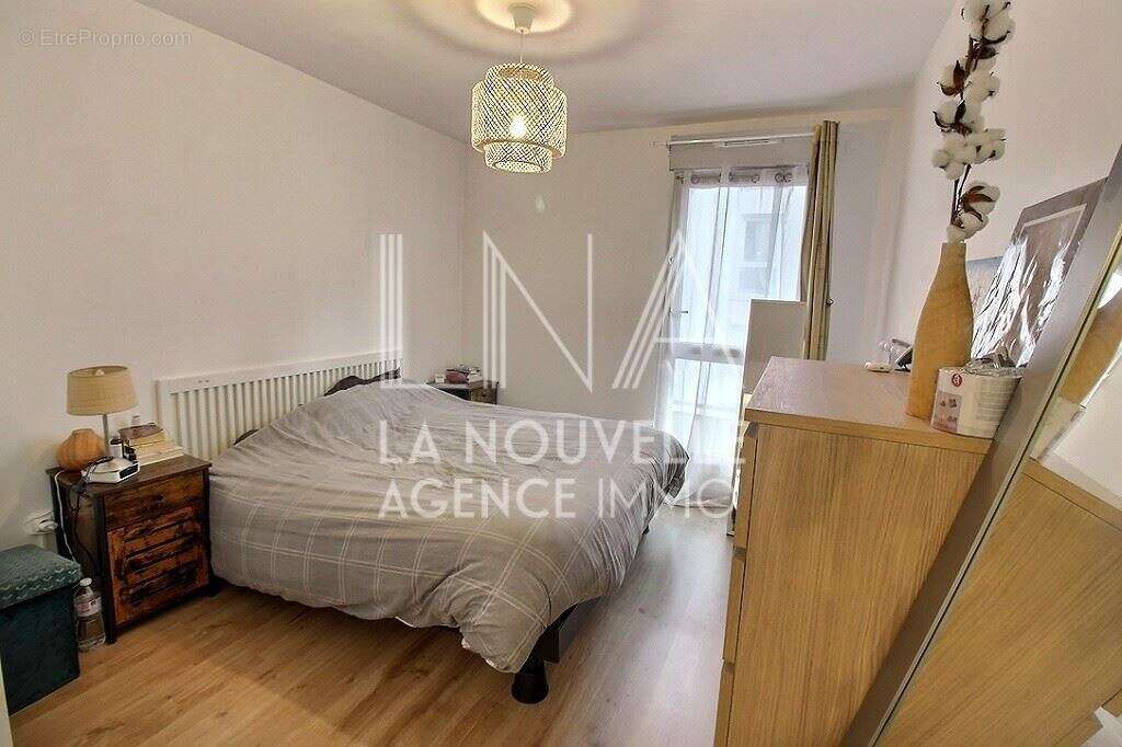 Appartement à LES LILAS