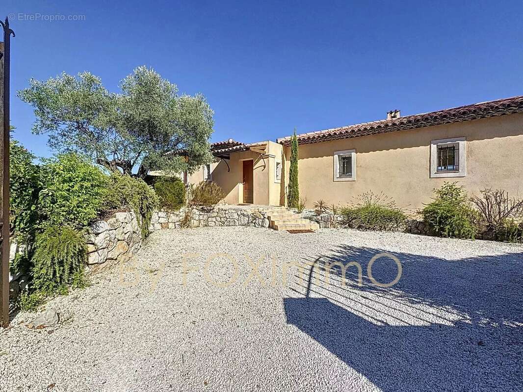 Maison à LES ADRETS-DE-L'ESTEREL