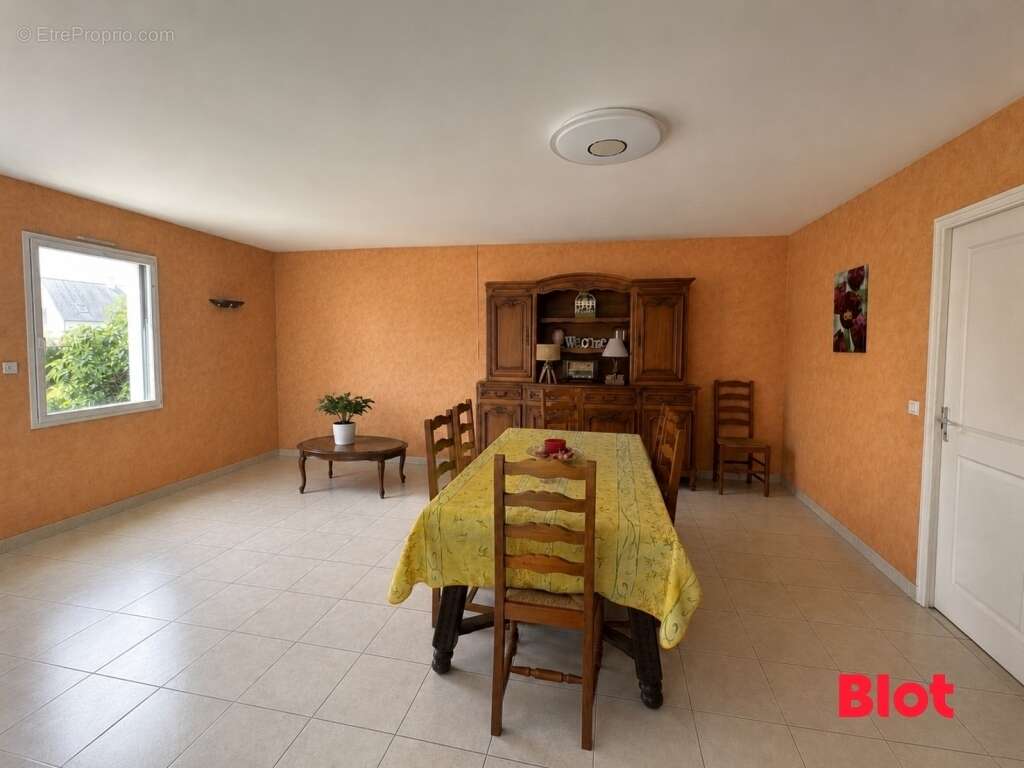 Maison 71 m² à Louvigne-De-Bais  - photo 3