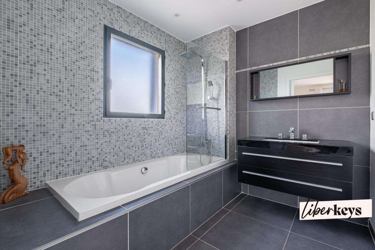 Maison à TRANS-EN-PROVENCE