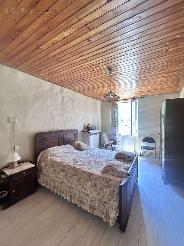 En Cévennes, petite maison de village, à rénover, à vendre - photo 7