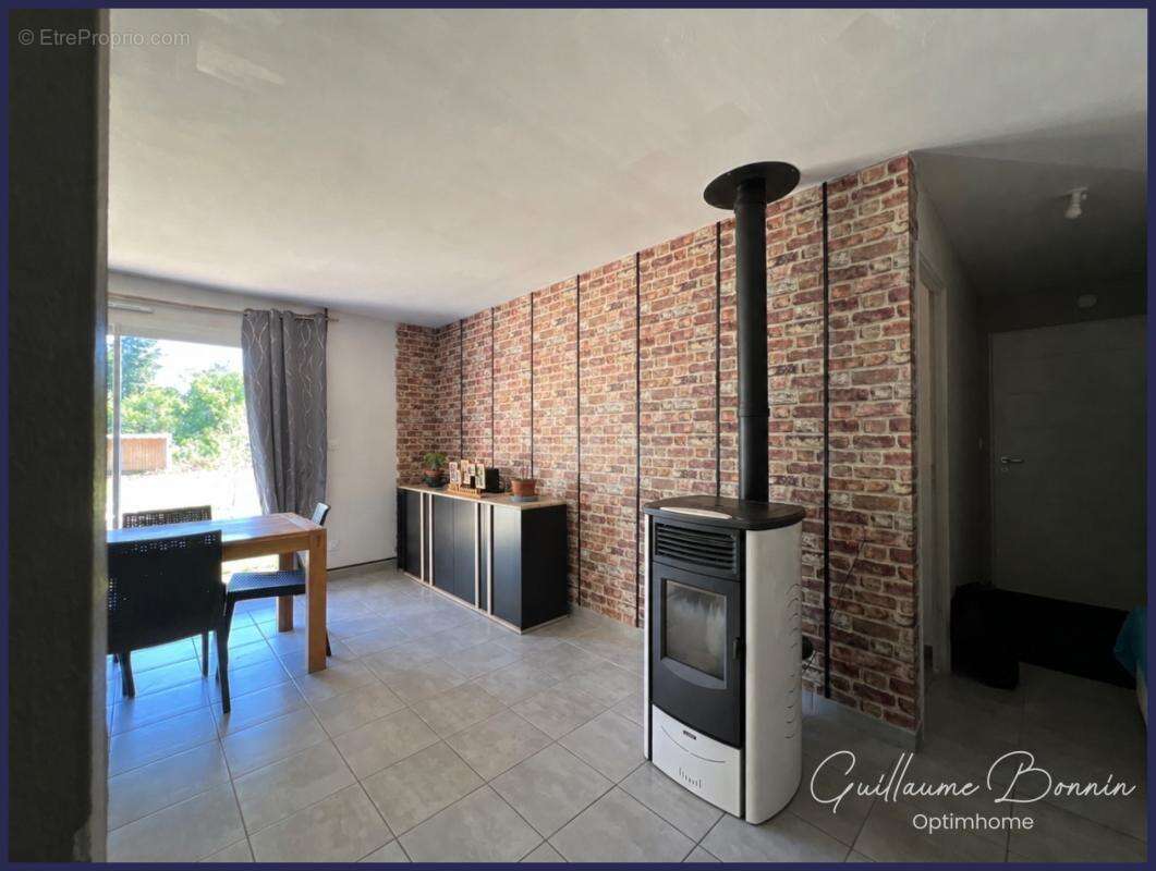 À vendre  Maison récente 4 pièces de plain-pied 3 chambres à Verrières (86410)  À moins de 30 min de Poitiers - photo 3