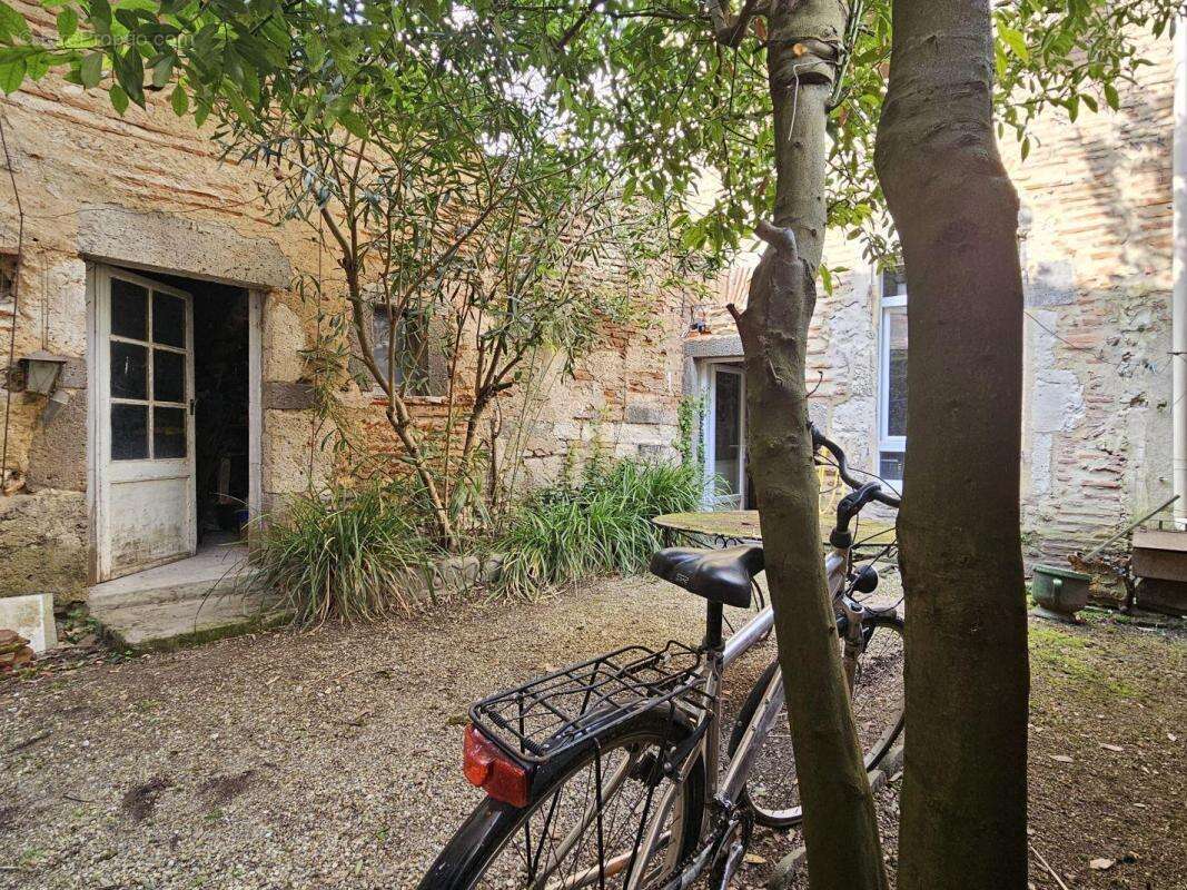 Maison à CLAIRAC