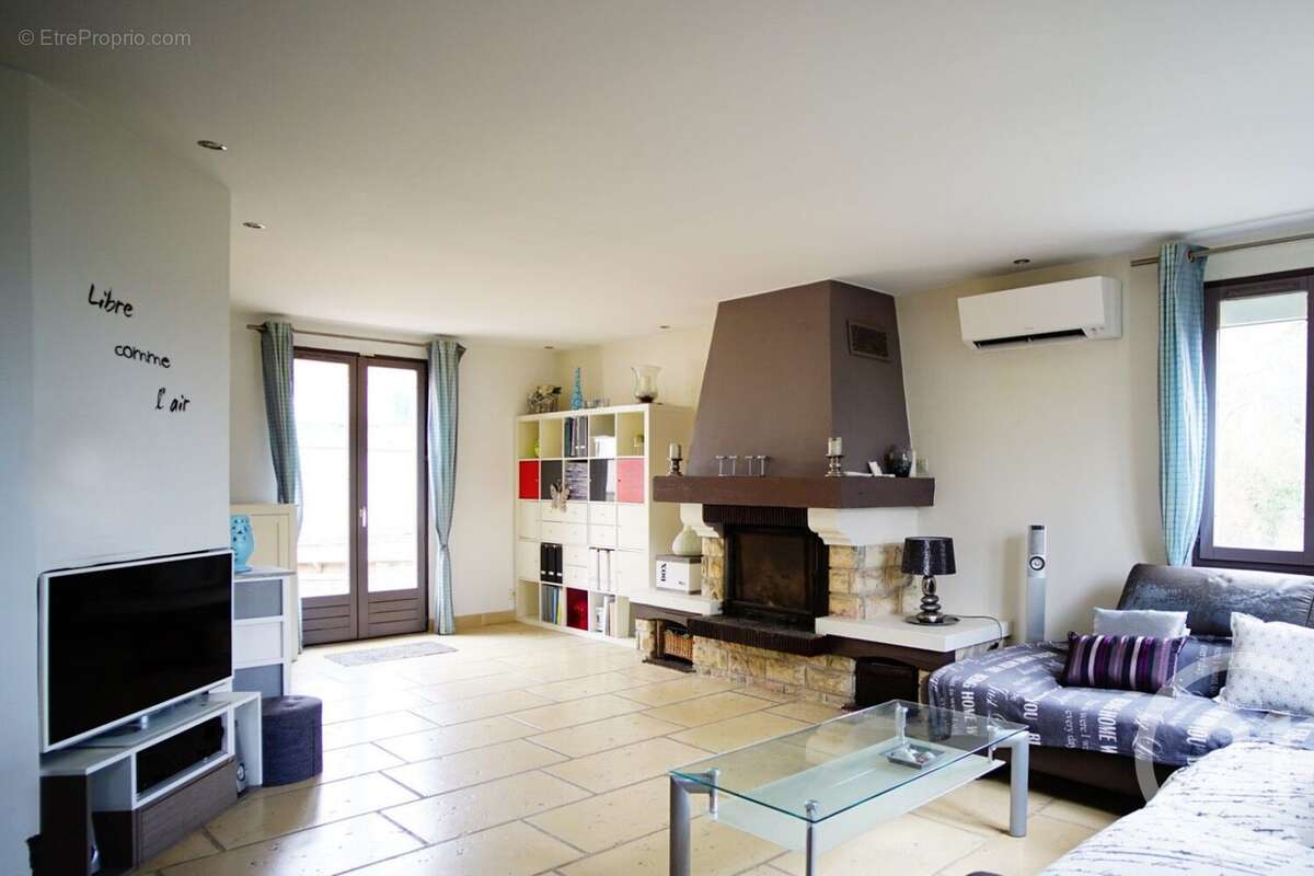 Maison à MONTEVRAIN