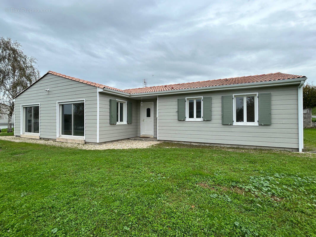 Maison à SAINT-MAIGRIN