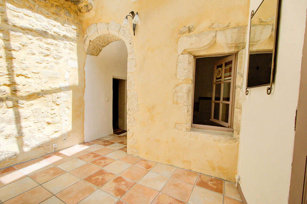 Maison à SAINT-PAUL-TROIS-CHATEAUX