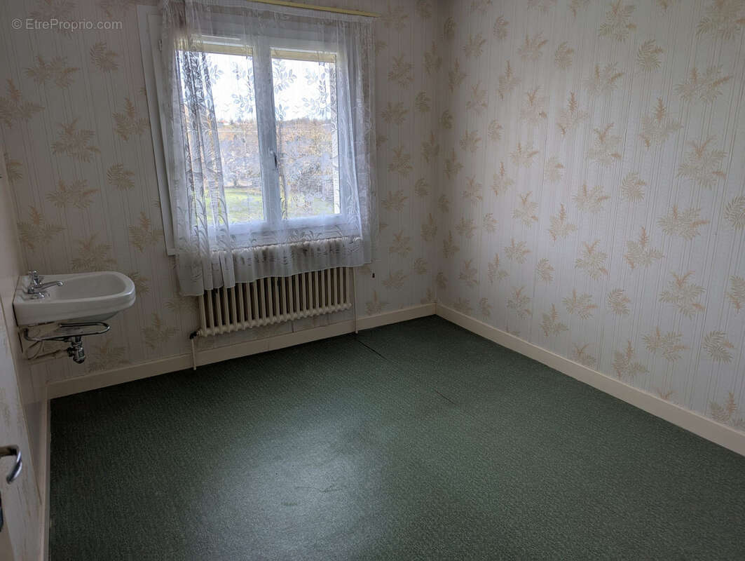 Maison à MONTGIVRAY