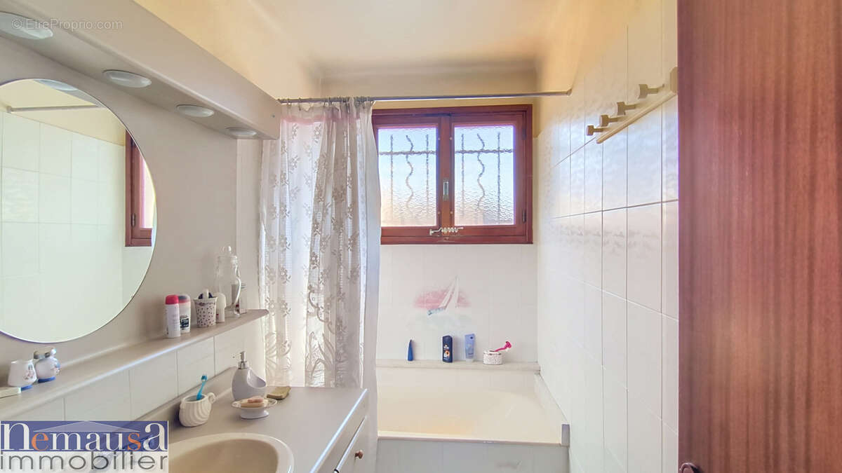 Maison à RODILHAN