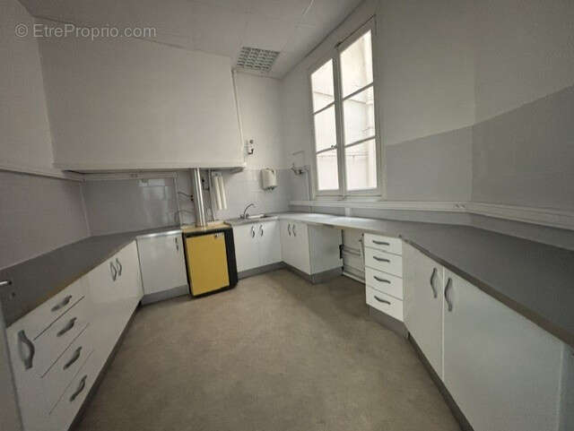 MONTPELLIER Rue Maguelone  C.V appart F6 de 128 m2 + cave 15 m2 - photo 4