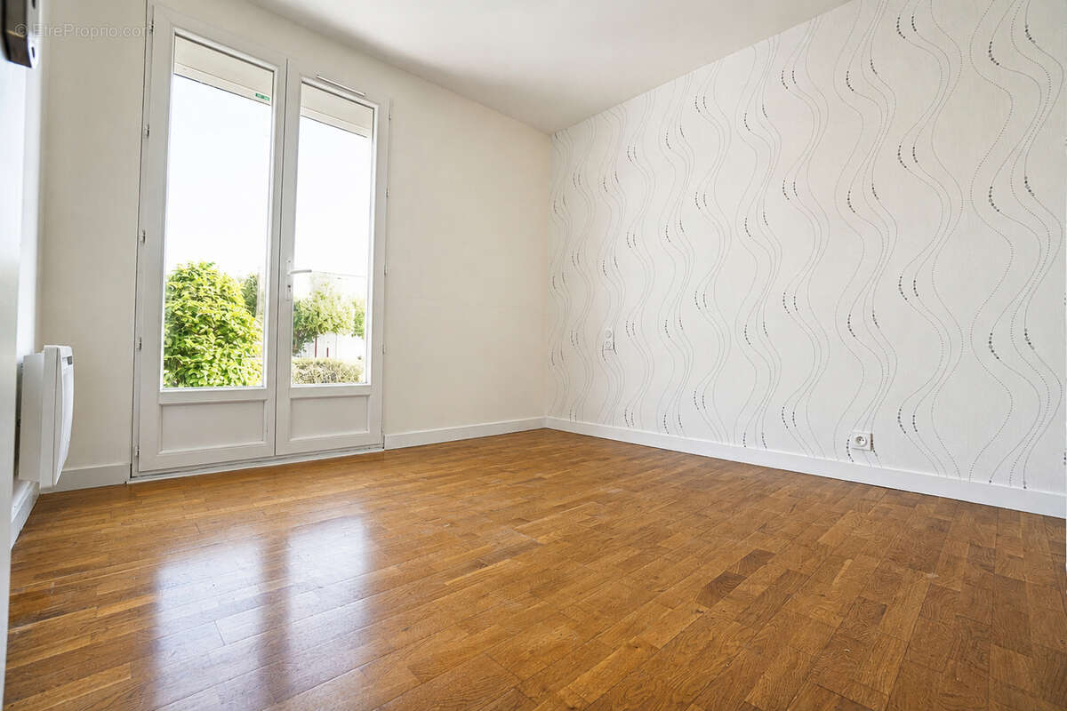 Maison Sarge Les Le Mans 3 pièce(s) 70 m2 - Garage - Jardin - Véranda - photo 5