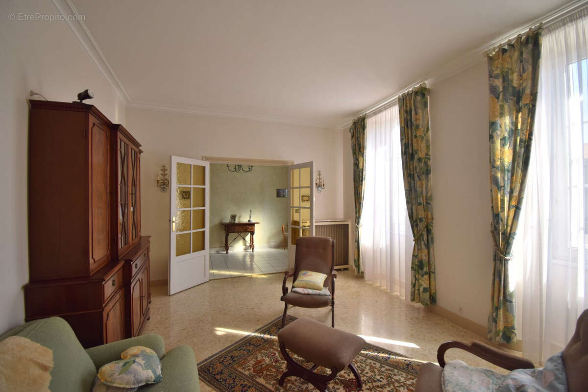 Maison à GENESTON