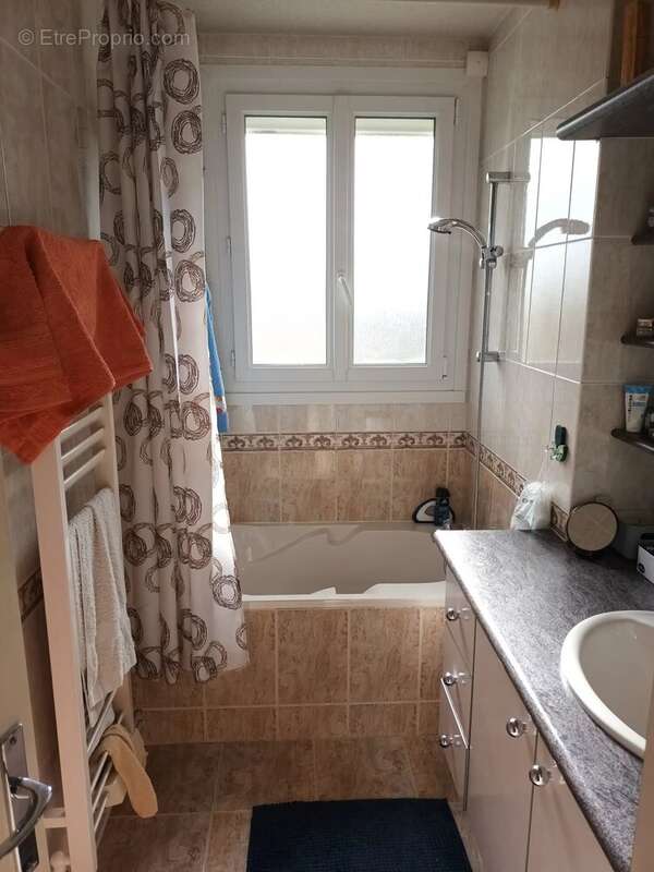 Appartement à MONTCEAU-LES-MINES