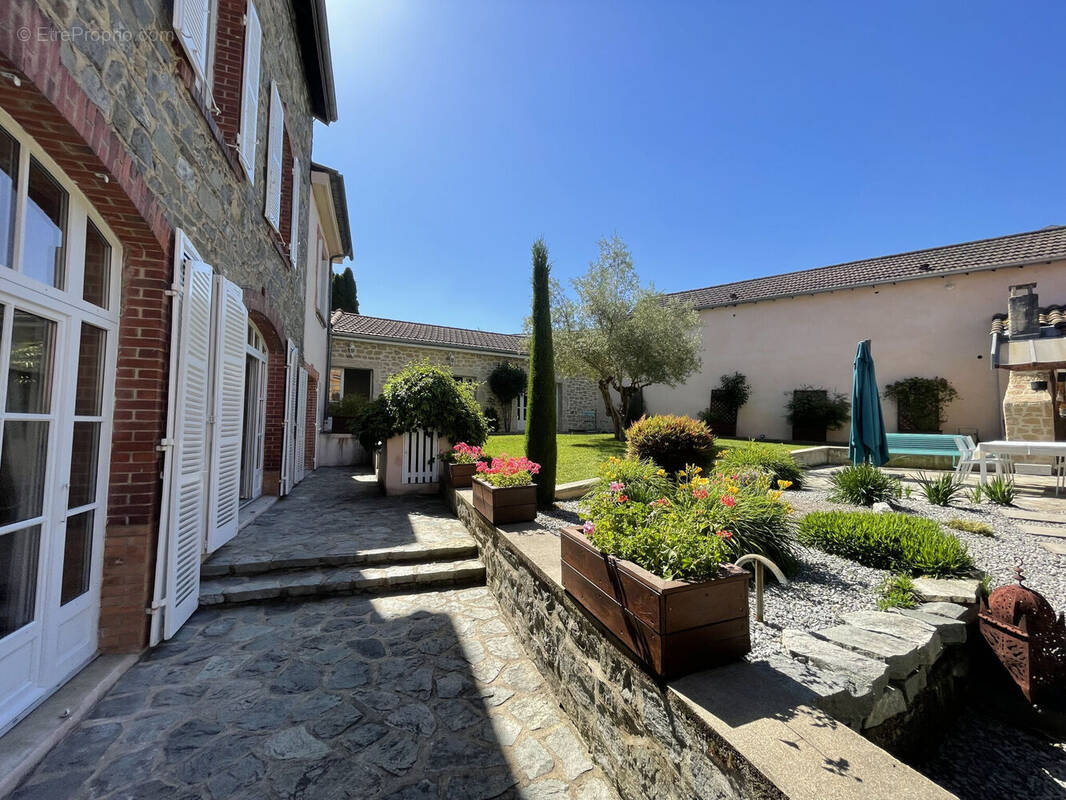 Photo 1 - Maison à AMPLEPUIS