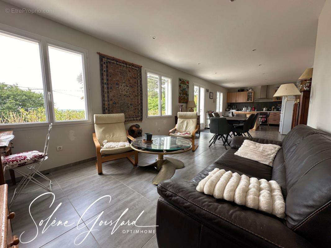 Maison vie de plain-pied, bourg, 3 chambres, au calme - photo 2