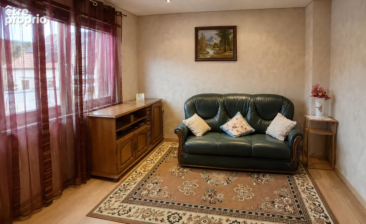 Maison spacieuse à vendre à Westhalten - 7 pièces, 4 chambres - photo 2