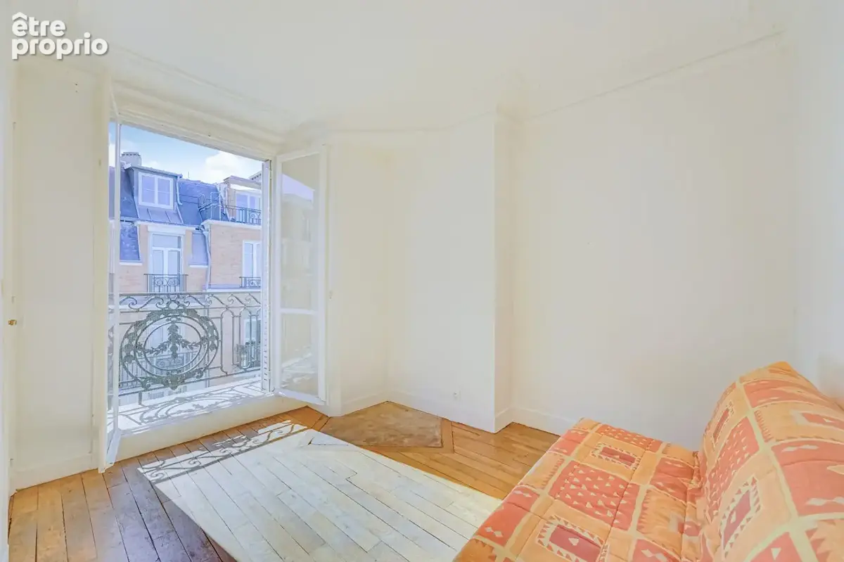 Rue lamarck, dernier etage vue degagee - photo 5