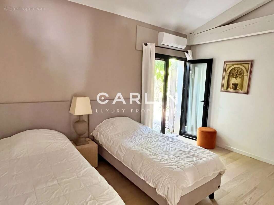 Villa 4 chambres, vue mer, Gigaro - photo 11