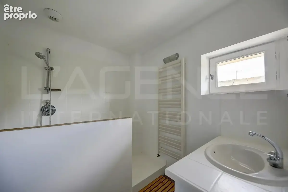 Belle longere orgeval centre ville - photo 16