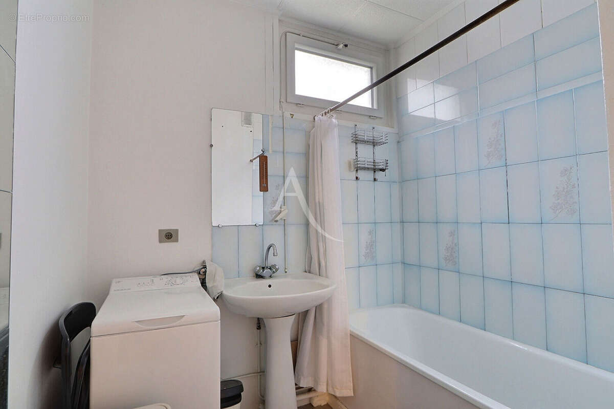 Appartement à AUBERVILLIERS