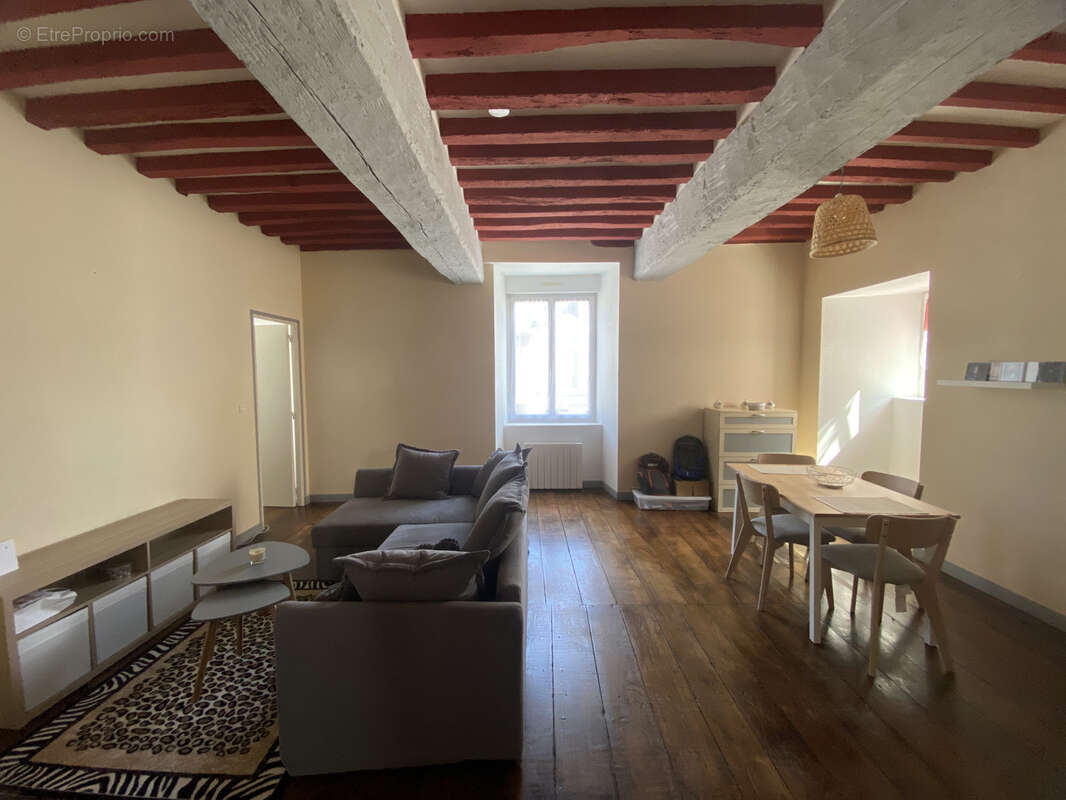 Appartement à JANZE