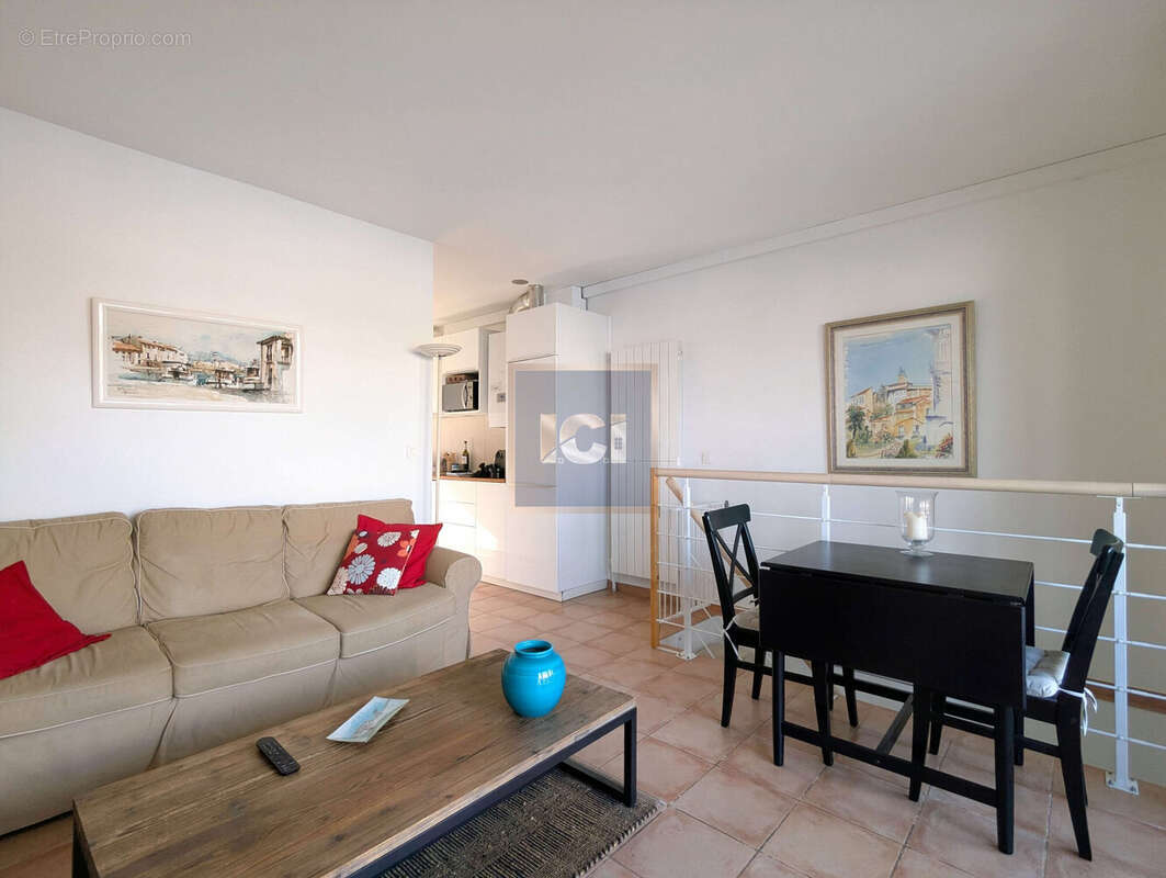 Appartement à GRIMAUD