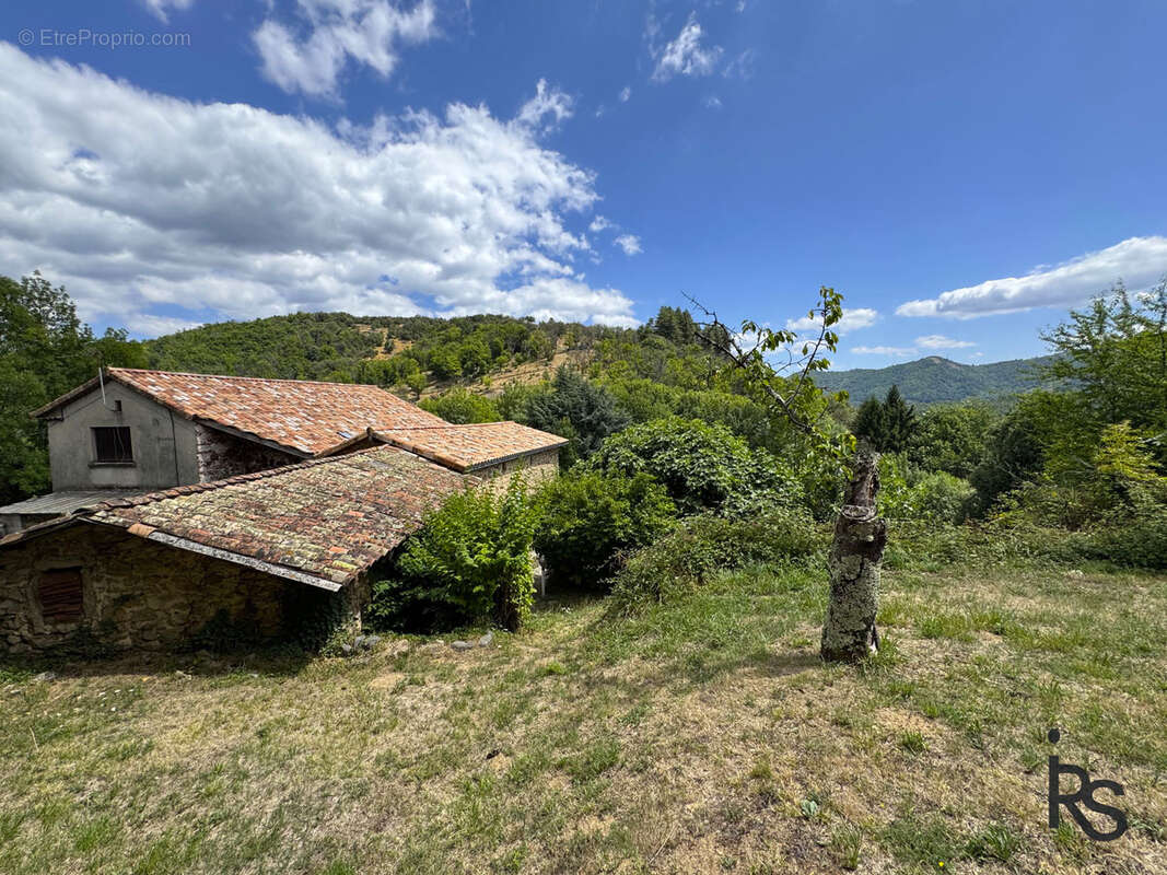 Maison à FABRAS