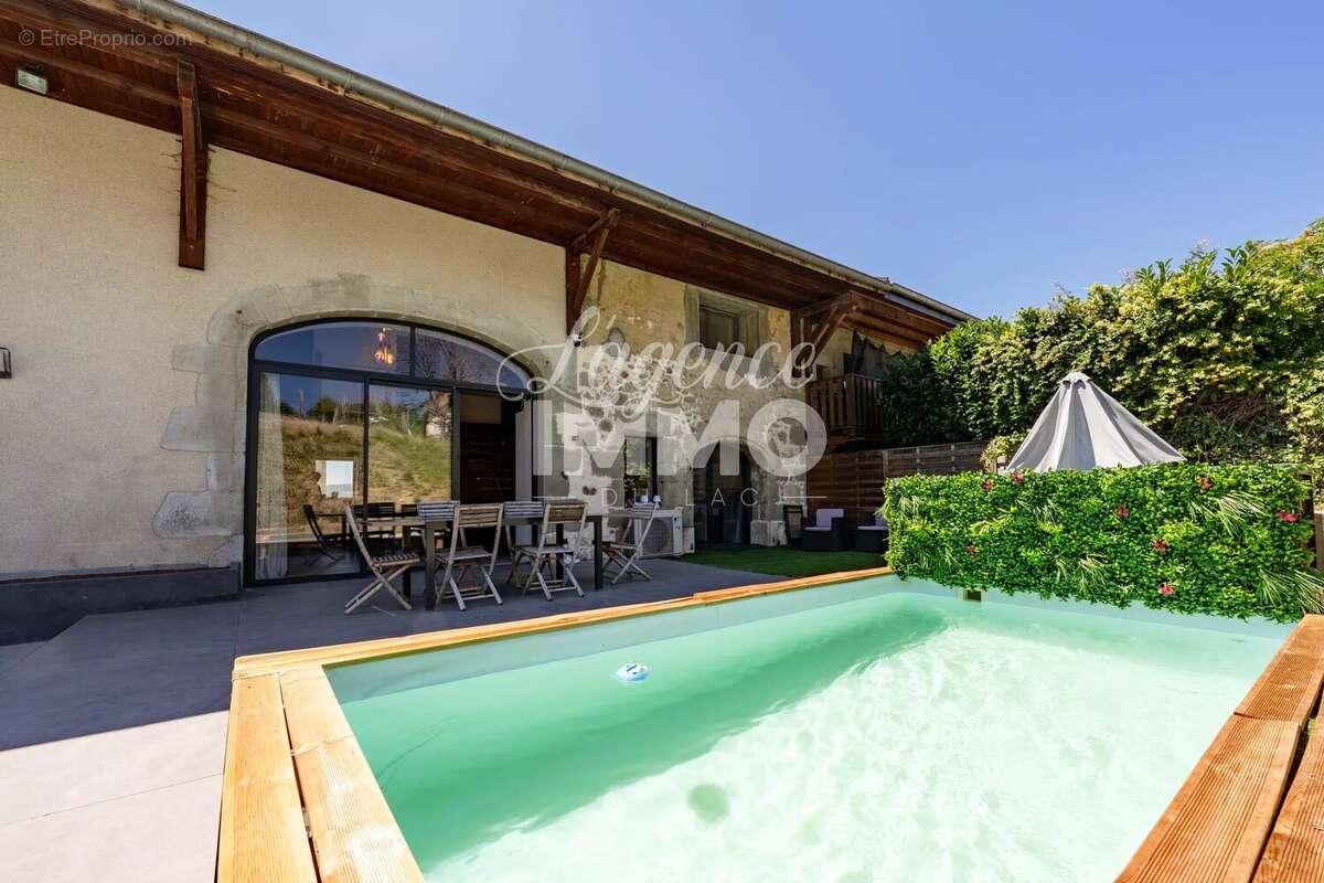 Ancien corps de ferme avec piscine à Marigny-Saint-Marcel - photo 10
