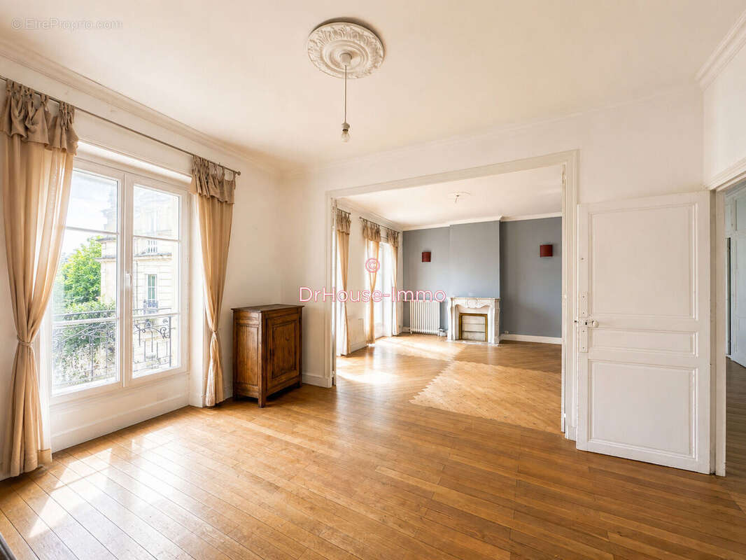 Appartement 448 m² à Mamers  - photo 11