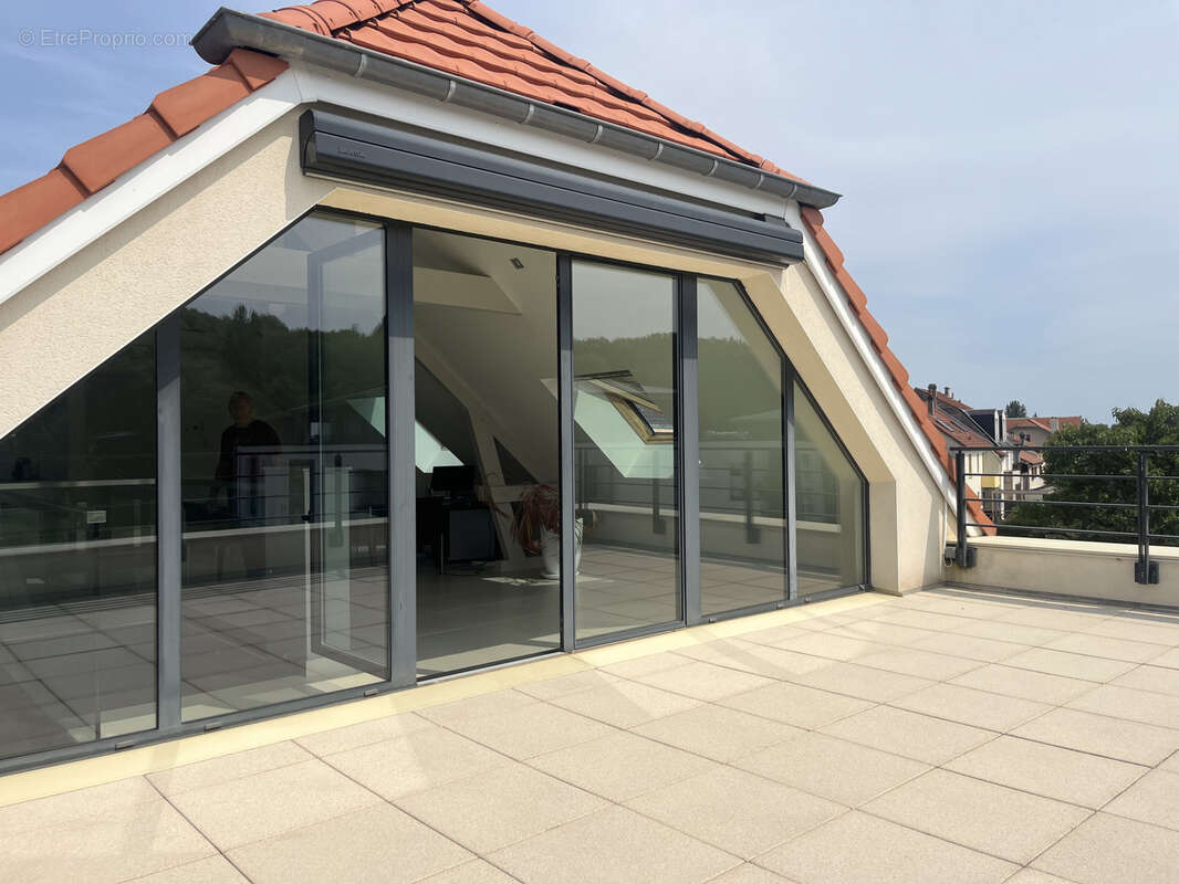 Commerce à CHATEL-SAINT-GERMAIN