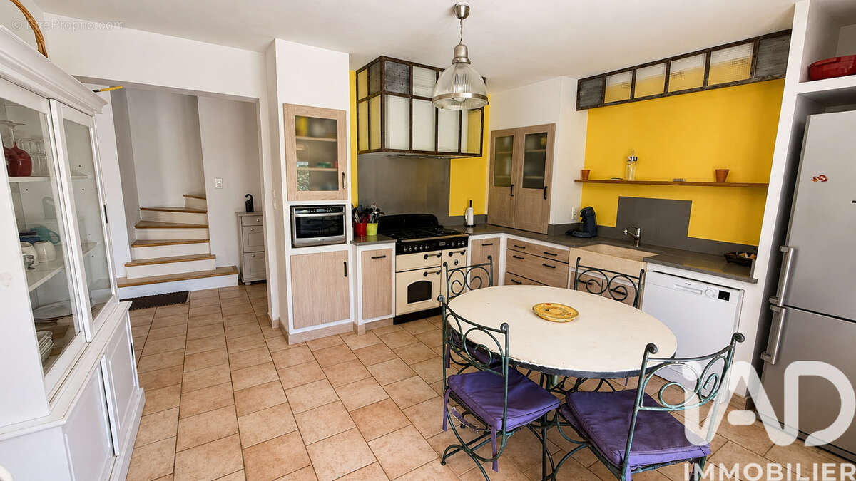 Photo 3 - Maison à LA GARDE-ADHEMAR