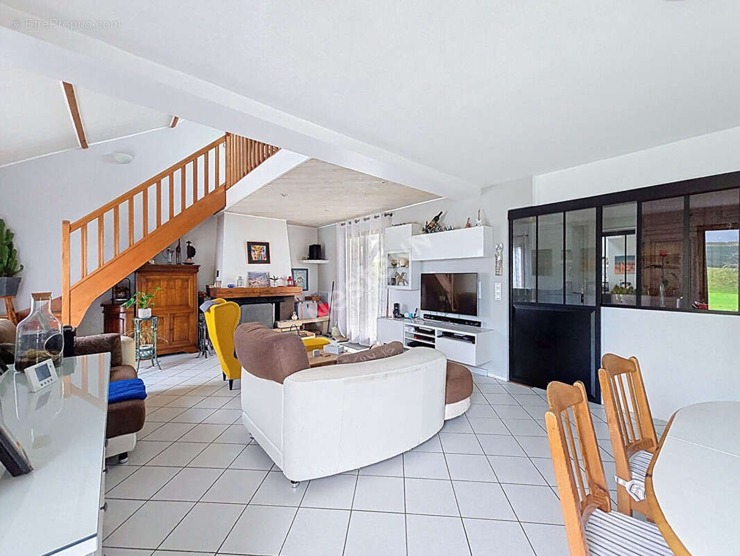 Maison à MAREIL-EN-FRANCE