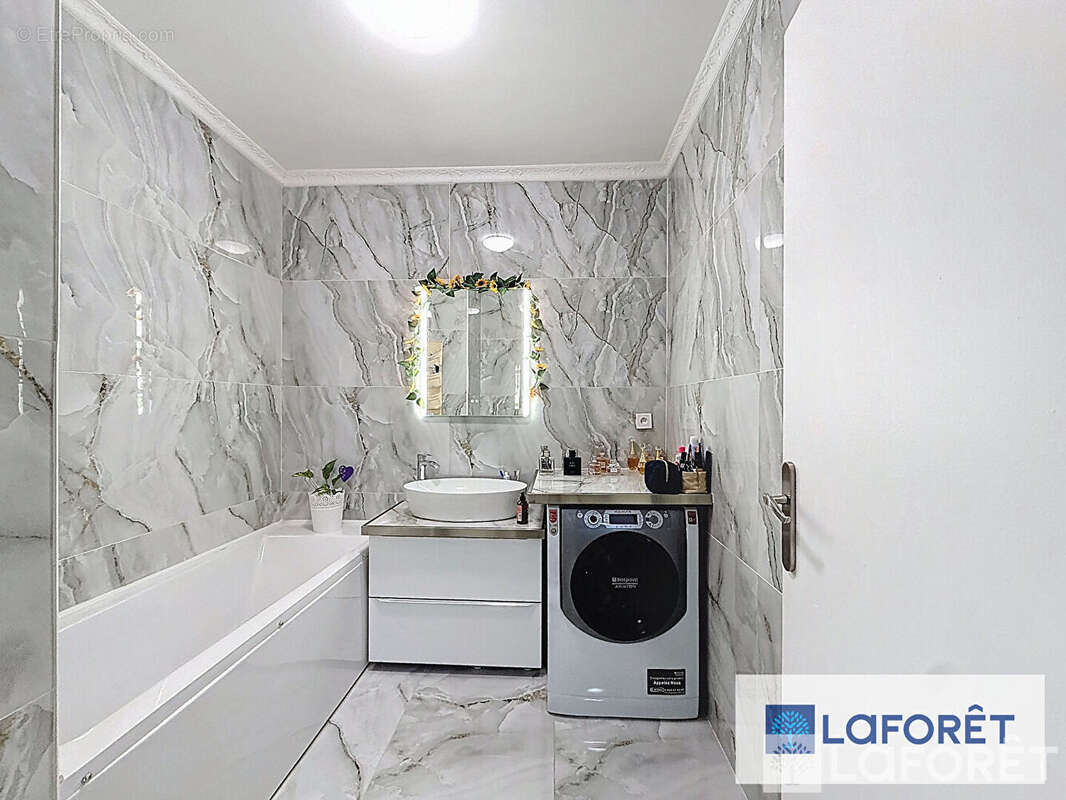 Appartement à LE PLESSIS-TREVISE