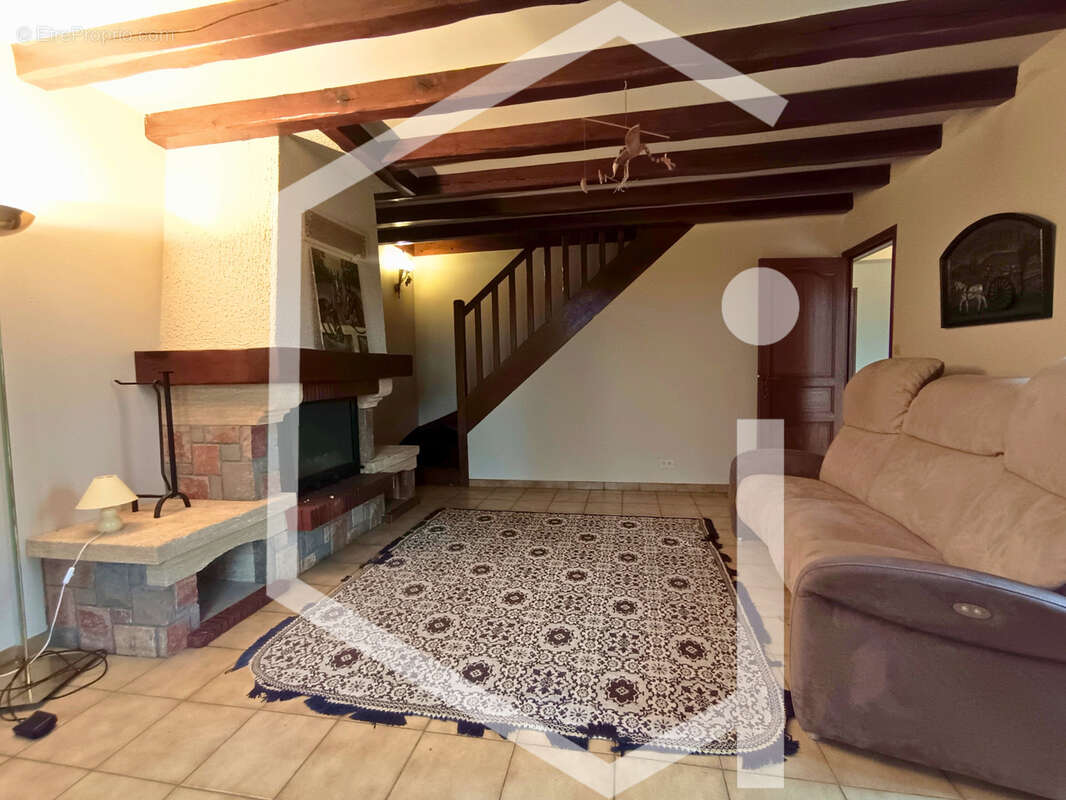 Maison à COSNE-COURS-SUR-LOIRE