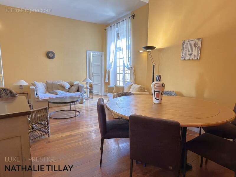 Appartement, rue Royale, à vendre , 3 chambres, statiuonnement, ORLEANS (45) - photo 2