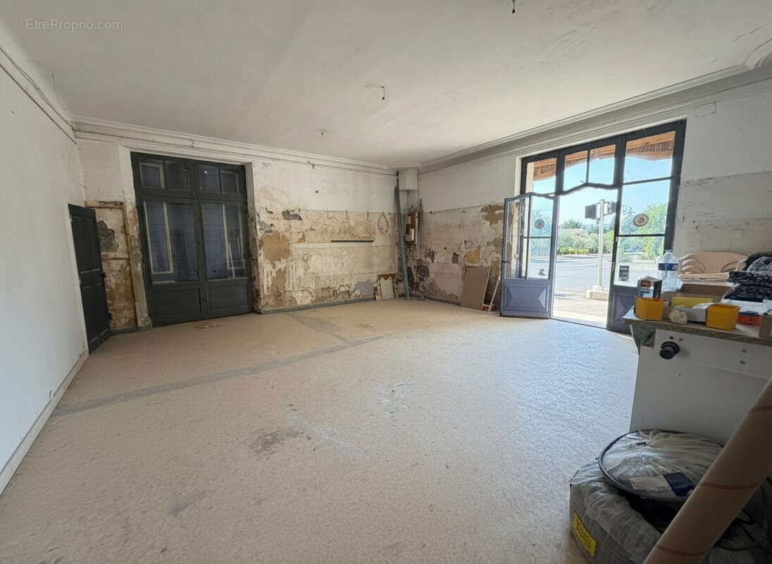 Commerce 75 m² à Volonne  - photo 4