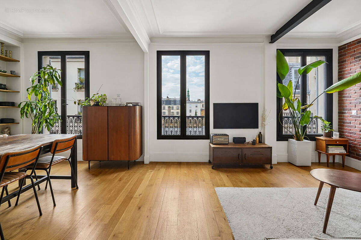 Appartement à LEVALLOIS-PERRET