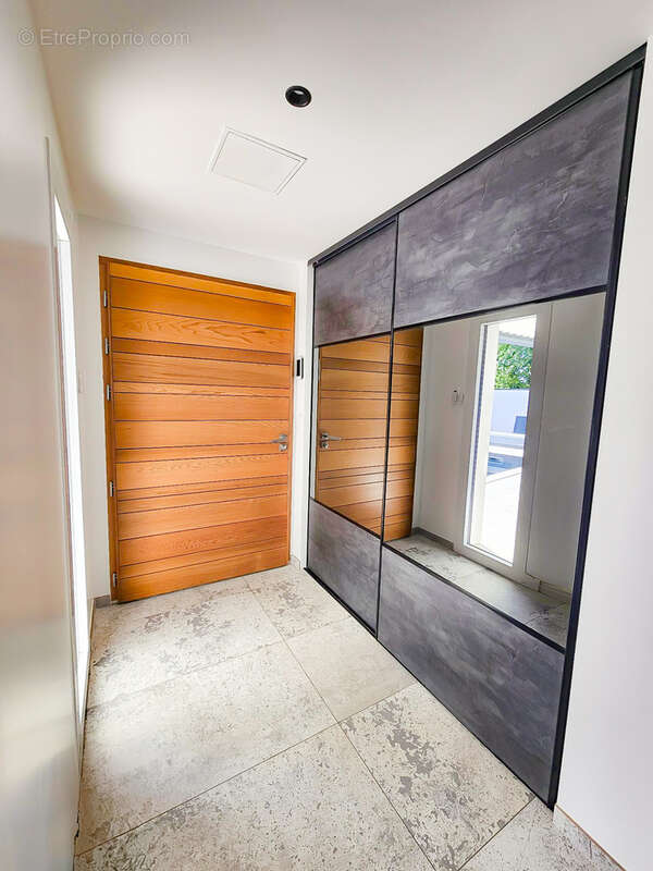 Maison à SALAISE-SUR-SANNE