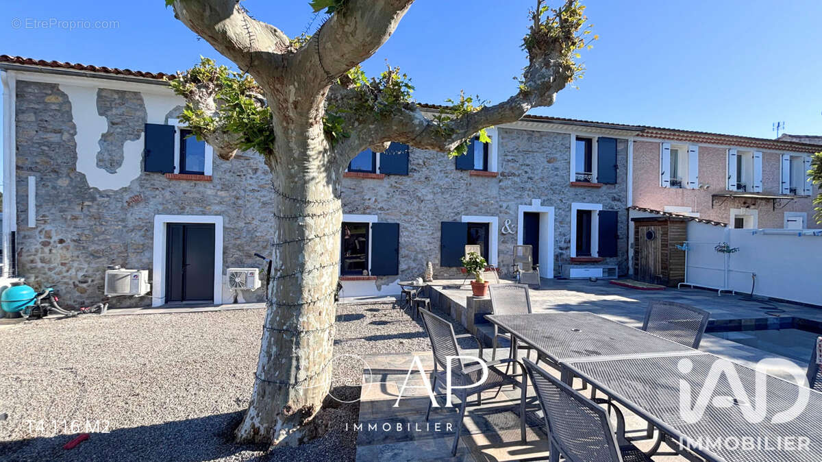 Maison 250 m² à La Crau  - photo 4