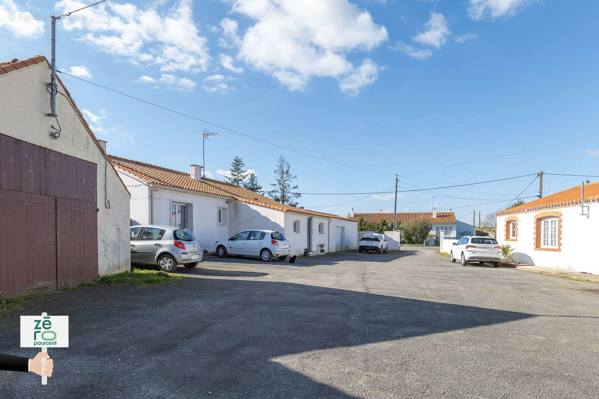 Maison à CHATEAUNEUF