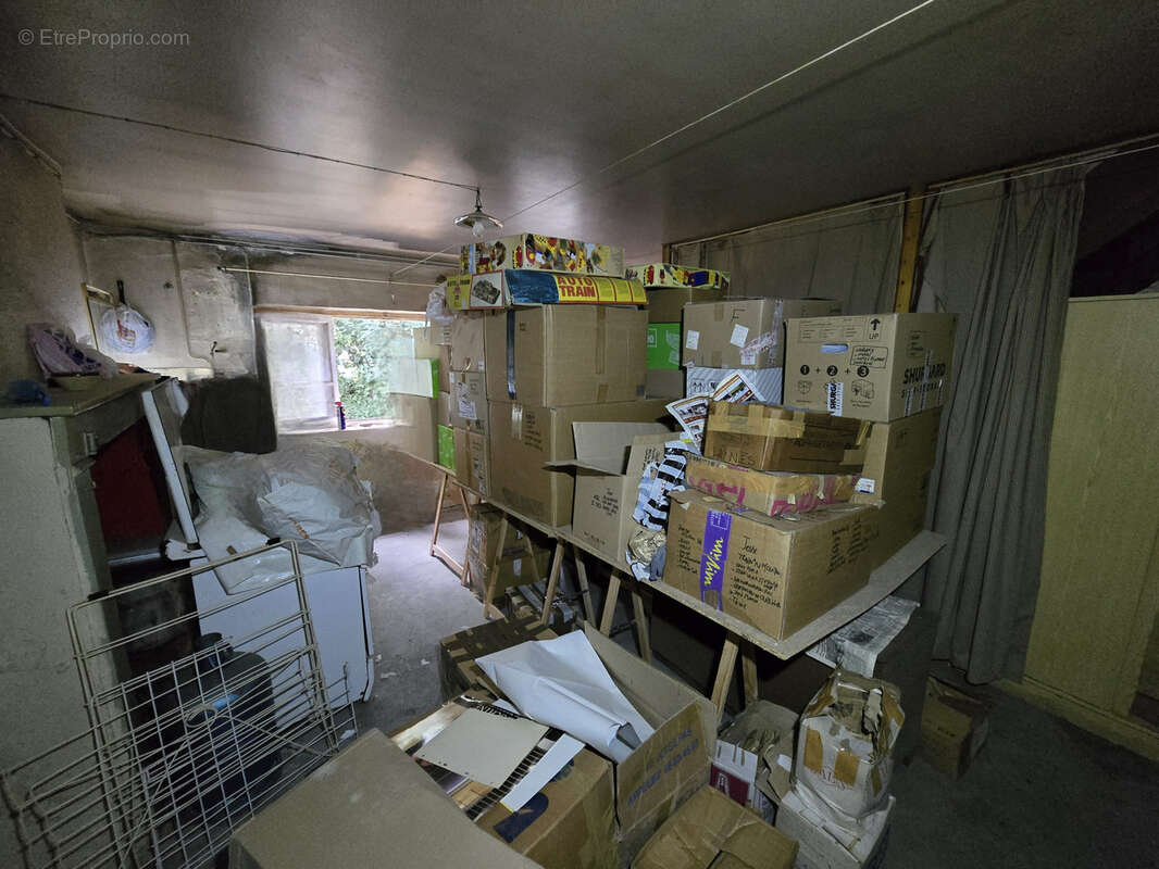 Maison à AINAY-LE-VIEIL