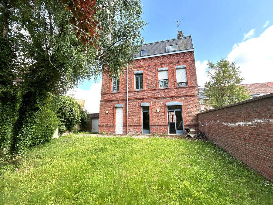 Maison à SAINT-AMAND-LES-EAUX