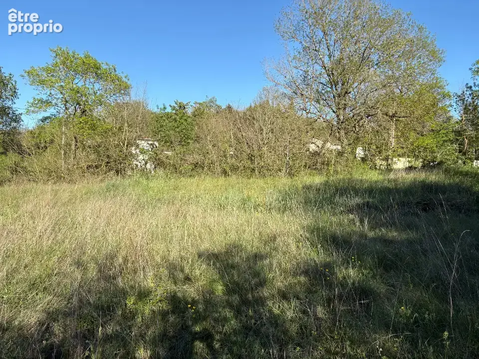 Terrain à SAIX