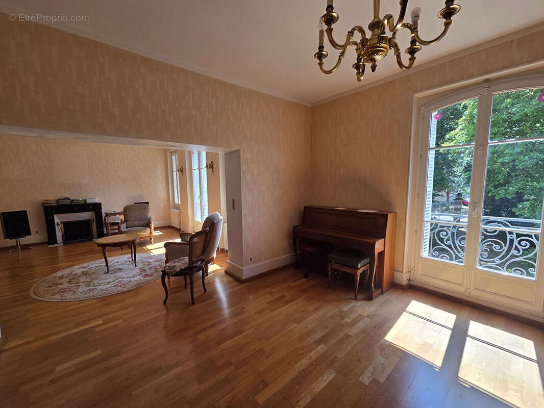 Maison à SAINT-REVERIEN