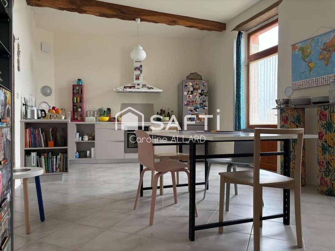 Maison 176 m² à Montpezat  - photo 8