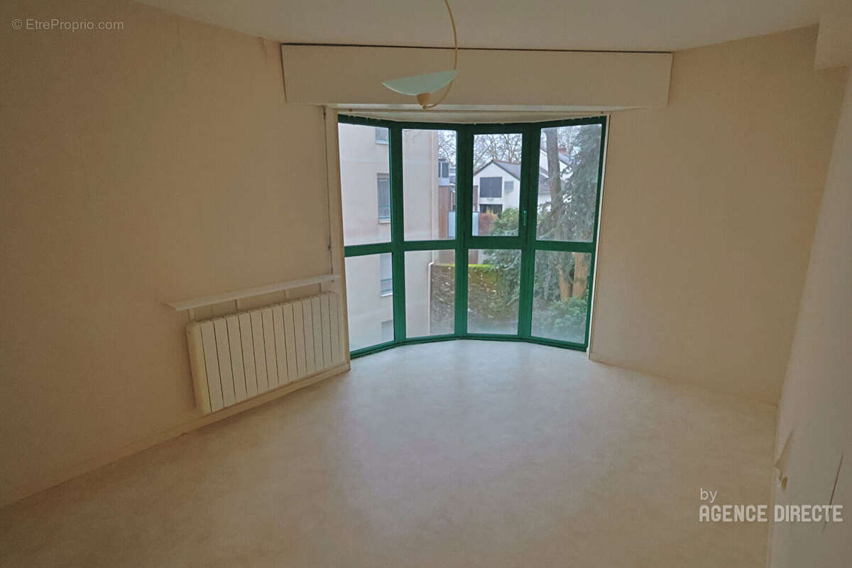 Appartement T2 34 m² - Quai de la Jonelière Nantes, exposé sud, parking en enfilade - photo 3