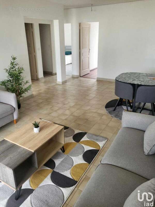 Photo 2 - Appartement à SAINT-DENIS